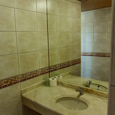 Ξενοδοχείο King As